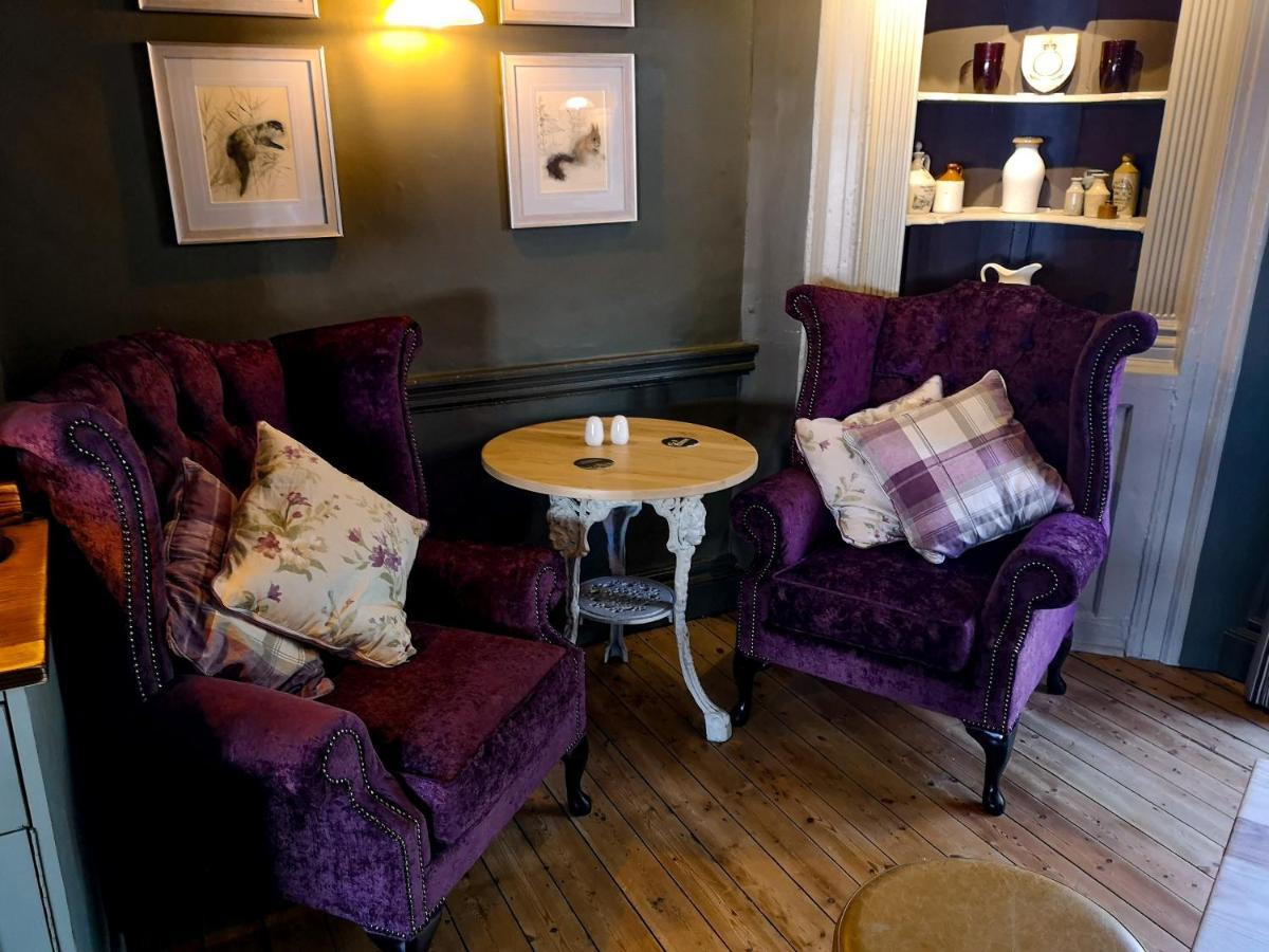 The Crown Inn Gayton  Eksteriør bilde