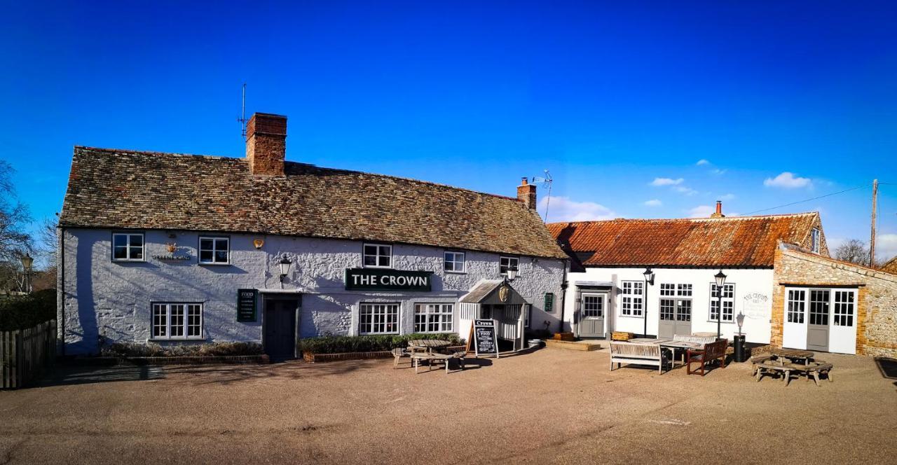 The Crown Inn Gayton  Eksteriør bilde